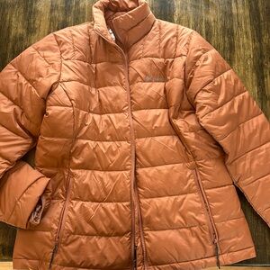 Women’s Columbia Puffer Jacket - Medium